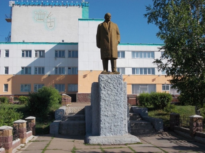 Увольте всех, кто не работает". Радий Хабиров раскритиковал работу ЖКХ и Минздра