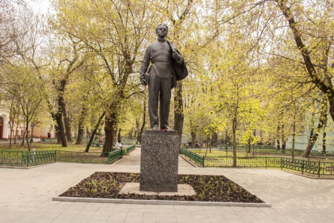 Фото Памятники Молодым